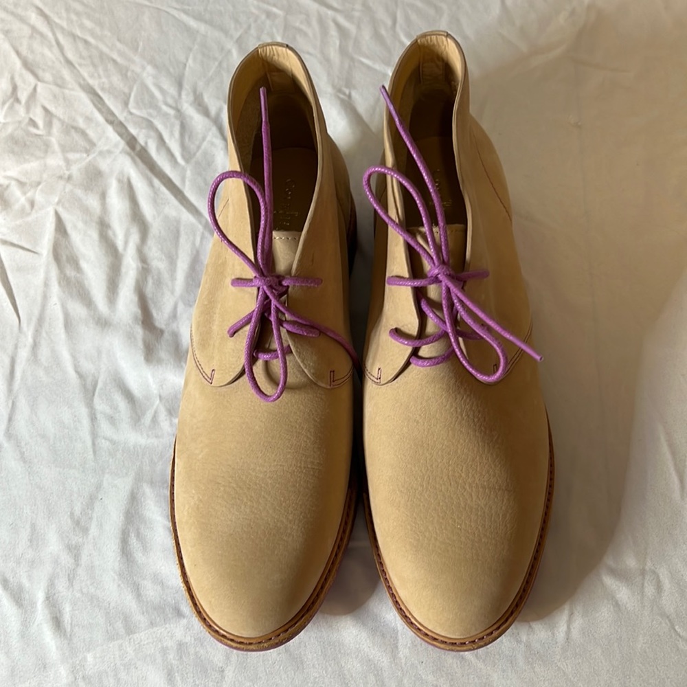 Cole Haan Tan and Purple Oxford’s in Size 9 1/2 B Women’s